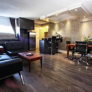 Luxury Suite